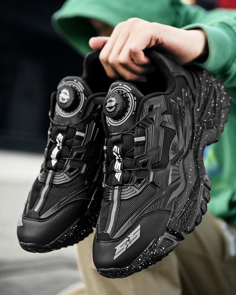 Versatile City Tech Kicks