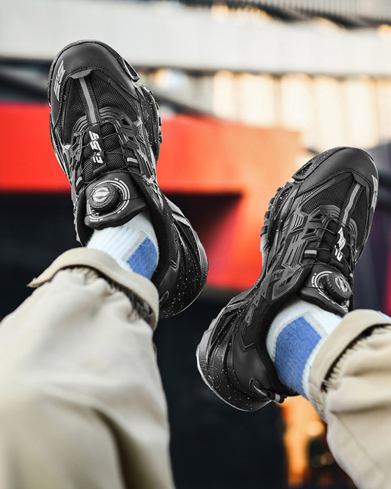 Versatile City Tech Kicks
