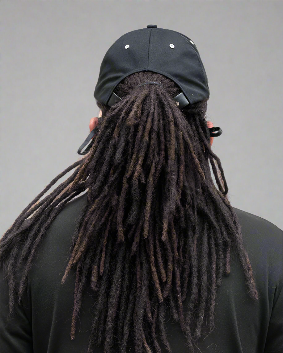 Bold Hollow Chain Black Cap