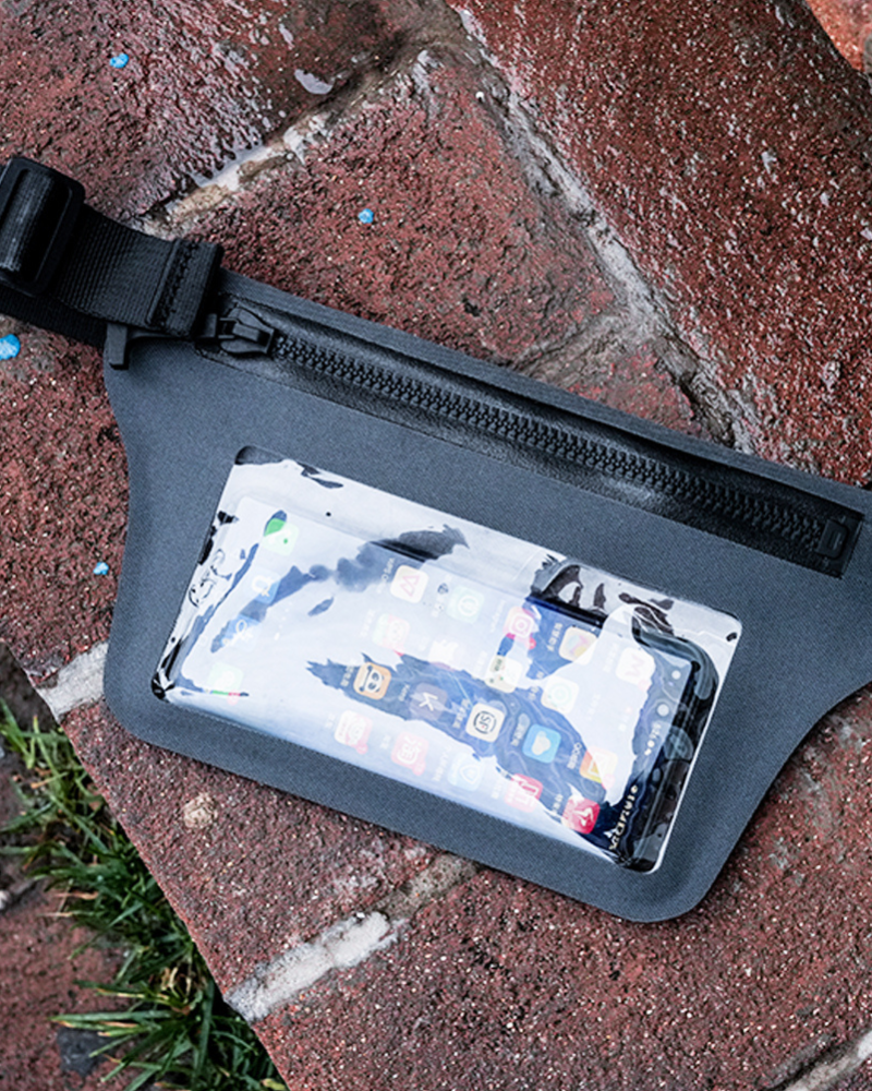 Swimmer's Ultimate Waterproof Waist Pack