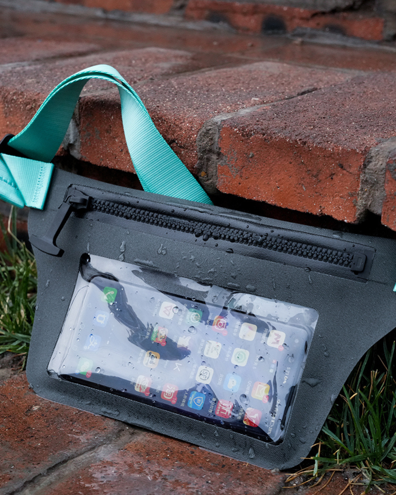 Swimmer's Ultimate Waterproof Waist Pack