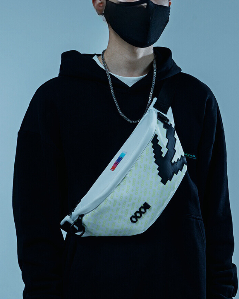 Urban Reflective Chest Pack