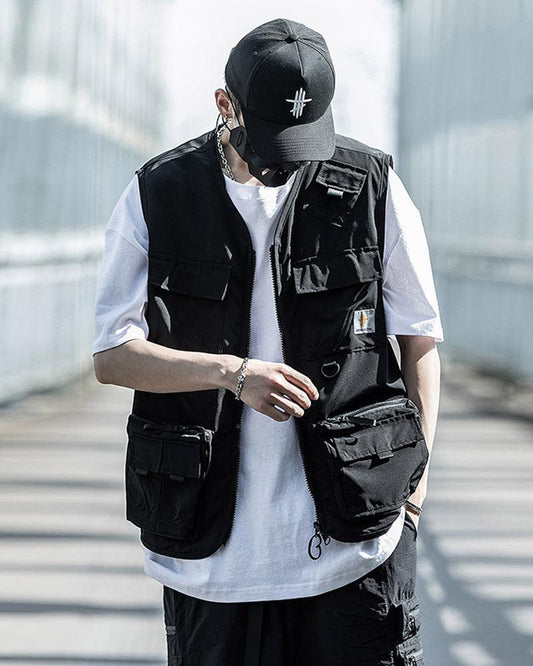 Multi-Pocket Black Sleeveless Vest - techwear vest - Black Sleeveless Cargo Vest with Multiple Pockets