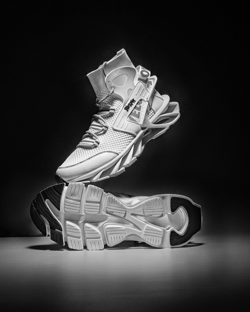 Visionary Reflective Blade Kicks