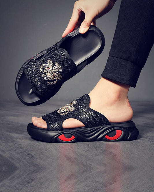 Chic Black Bullhead Slippers