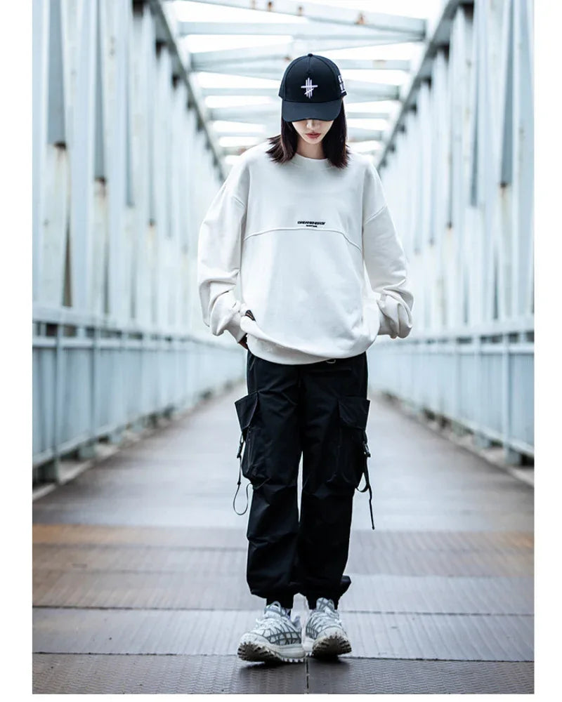 Chic Black Cargo Pants -  functional pants - Stylish Black Cargo Pants with Functional Pockets