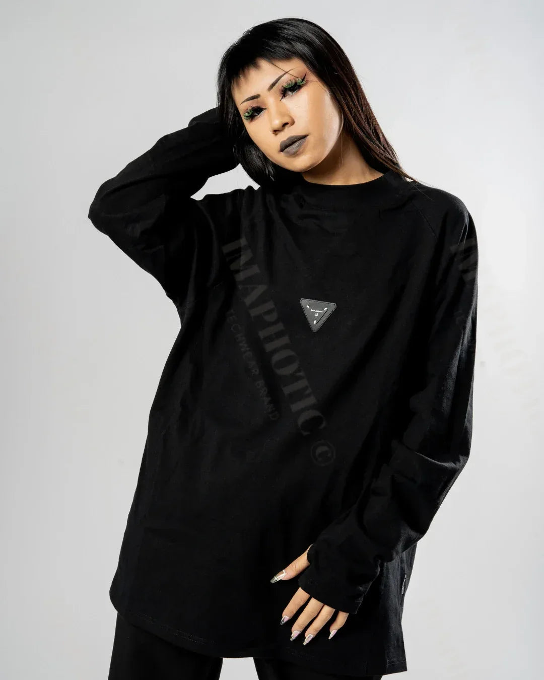 Chic Everyday Long-Sleeve Sweatshirt -  thumbhole design sweatshirt - Chic Everyday Long-Sleeve Sweatshirt for Comfort