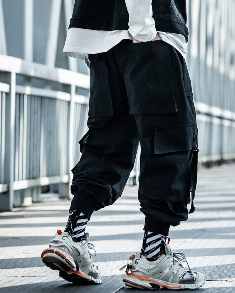 Chic Urban Cargo Trousers -  adjustable cargo pants - Trendy Black Cargo Pants for Urban Style