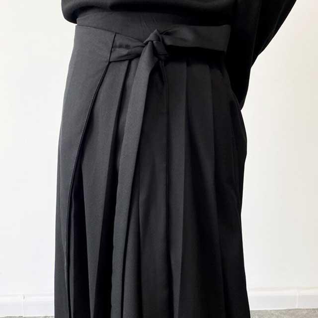 Chic Wide-Leg Hakama Pants -  functional pockets pants - Chic Wide-Leg Hakama Pants for Modern Style
