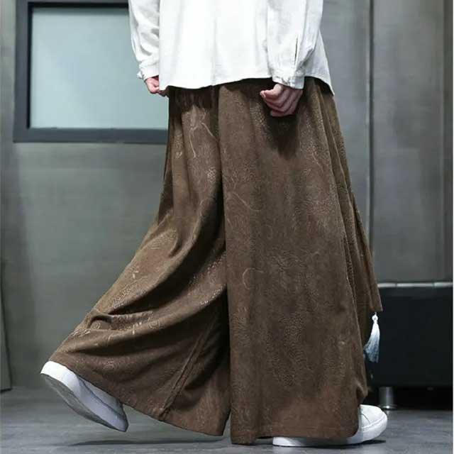 Elegant Hakama Style Trousers -  fashionable cosplay wear - Hakama Style Wide-Leg Trousers for Modern Looks