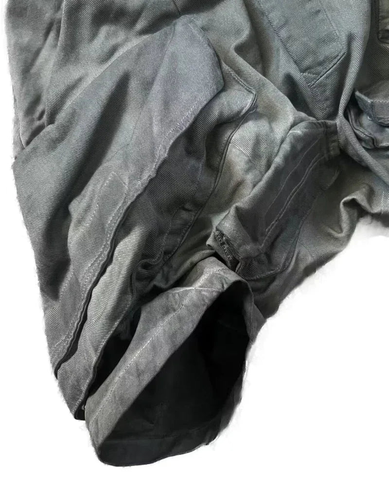 Explorer's Essential Cargo Shorts -  techwear fashion - Cargo Shorts for Urban and Outdoor Adventures