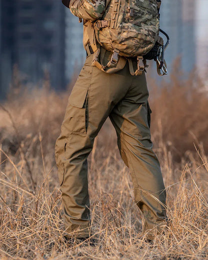 Explorer's Essential Cargo Trousers -  modern fit trousers - Stylish Cargo Trousers for Outdoor Action