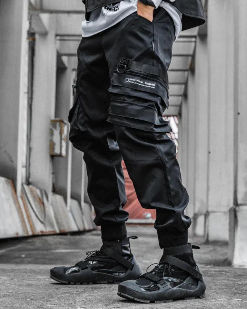 Stealth Utility Cargo Trousers - functional cargo pants - Versatile Black Cargo Trousers for Everyday Use