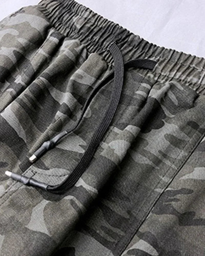 Stylish Camo Jogger Trousers -  urban style - Stylish Camo Jogger Trousers for Everyday Wear