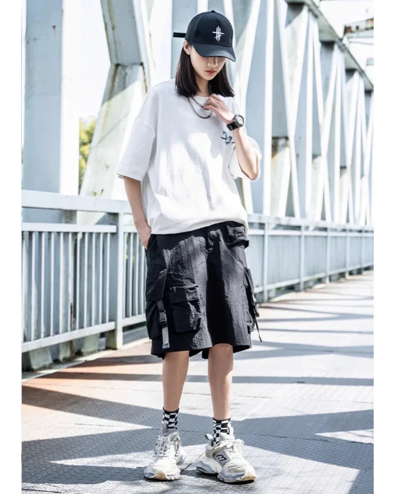 Ultimate Quick-Dry Summer Cargo -  quick-dry shorts for summer - Quick-Dry Black Cargo Shorts for Summer Adventures